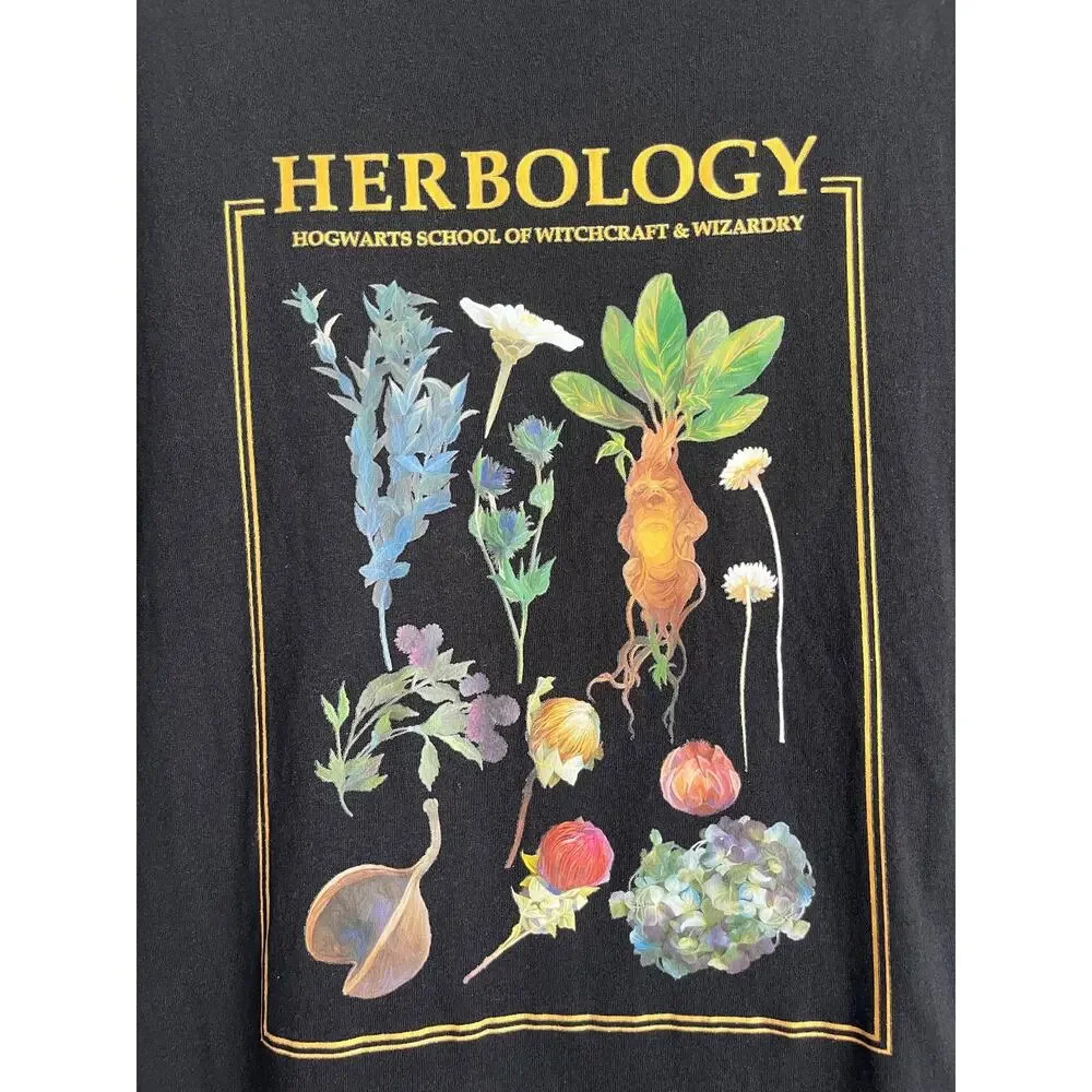 Harry Potter Hogwarts Herbology Graphic T-Shirt Black Mandrake Size M Whimsigoth